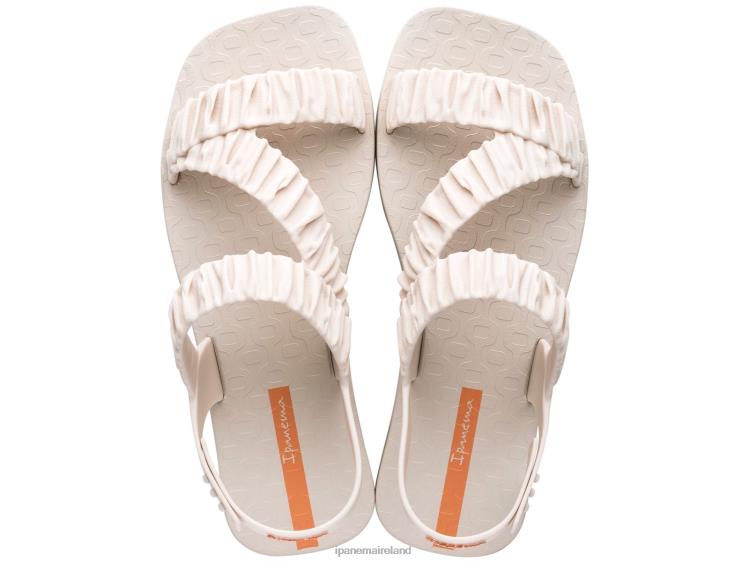Footwear VR06T121 Women Ivory Ipanema Go Fever Sandal